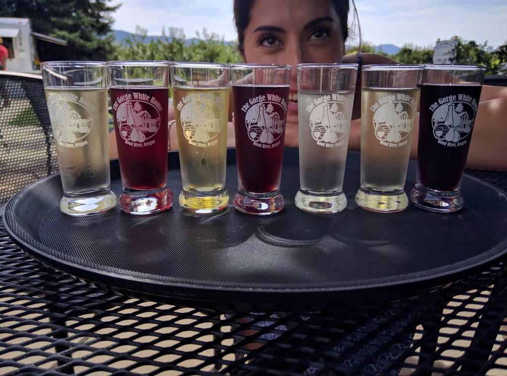 The Gorge White House | cafe | 2265 OR-35, Hood River, OR 97031, USA | 5413862828 OR +1 541-386-2828