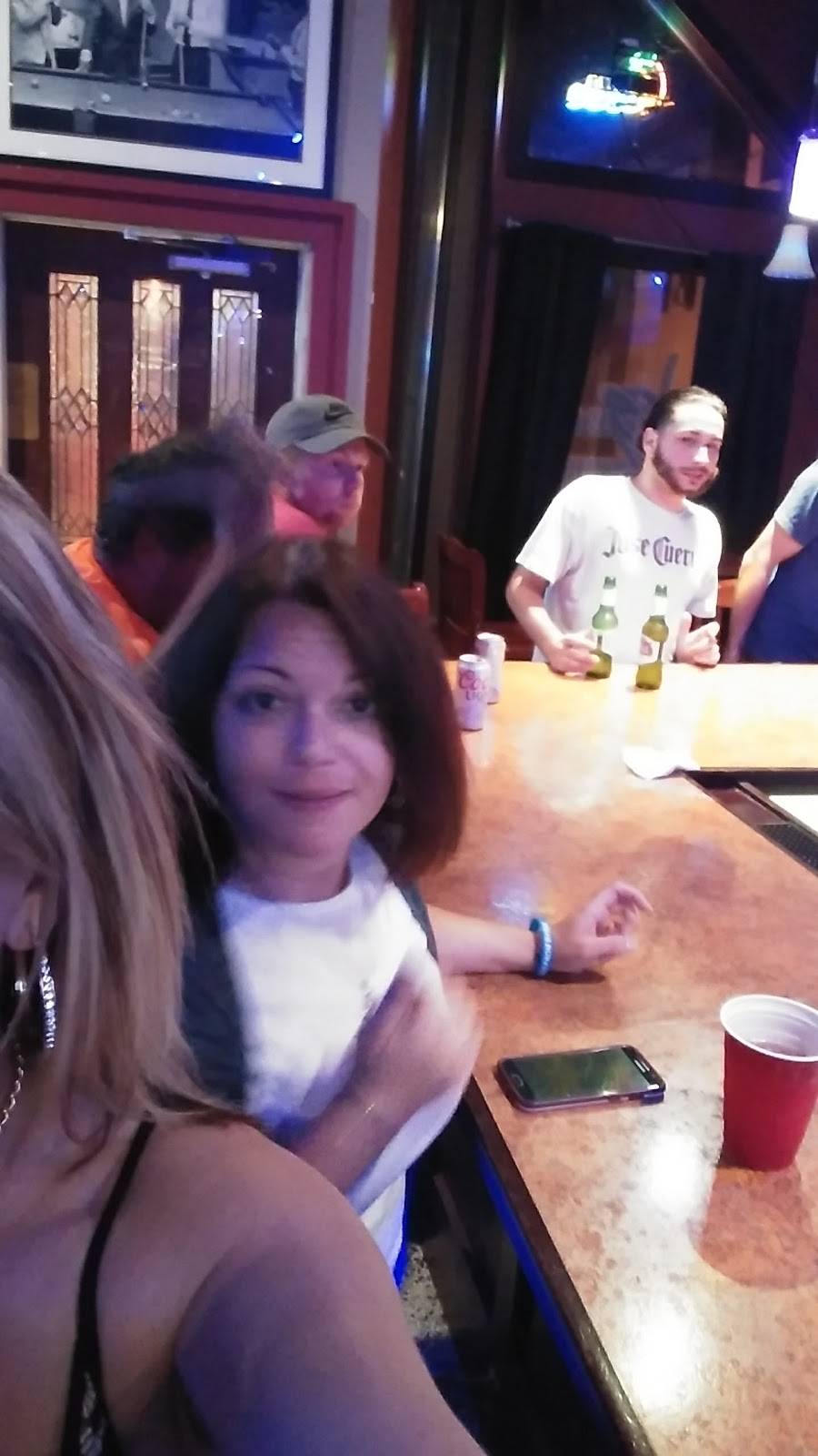 Girards | restaurant | 68 Bridge St, Amsterdam, NY 12010, USA | 5188425566 OR +1 518-842-5566