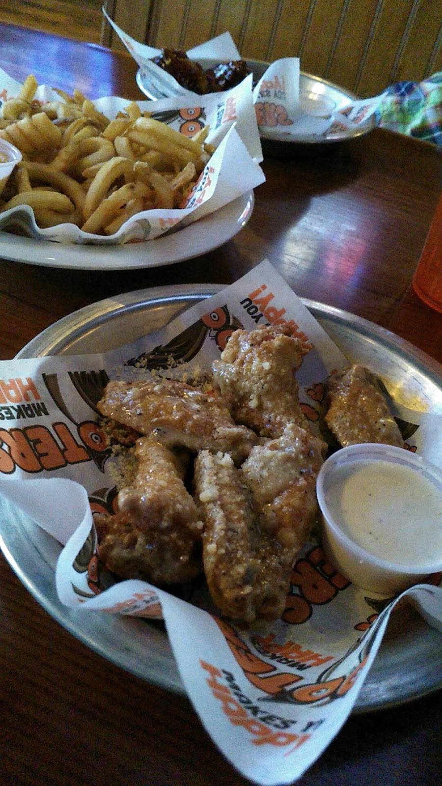 Hooters | restaurant | 275 Eastchester Dr, High Point, NC 27262, USA | 3368824668 OR +1 336-882-4668
