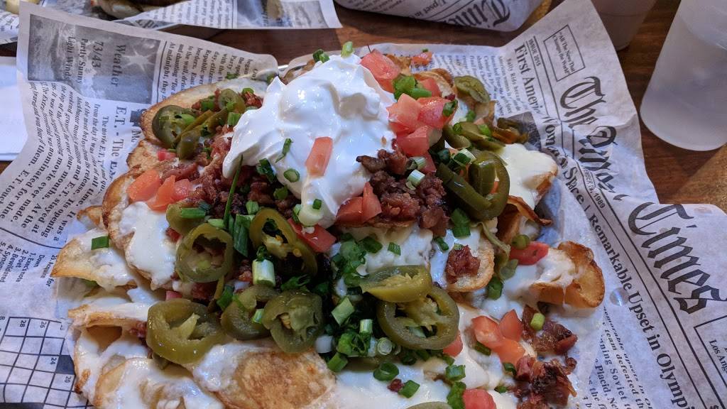 Red Rooster Bar and Grill | restaurant | 510 Washington St, Wrentham, MA 02093, USA | 5083846669 OR +1 508-384-6669