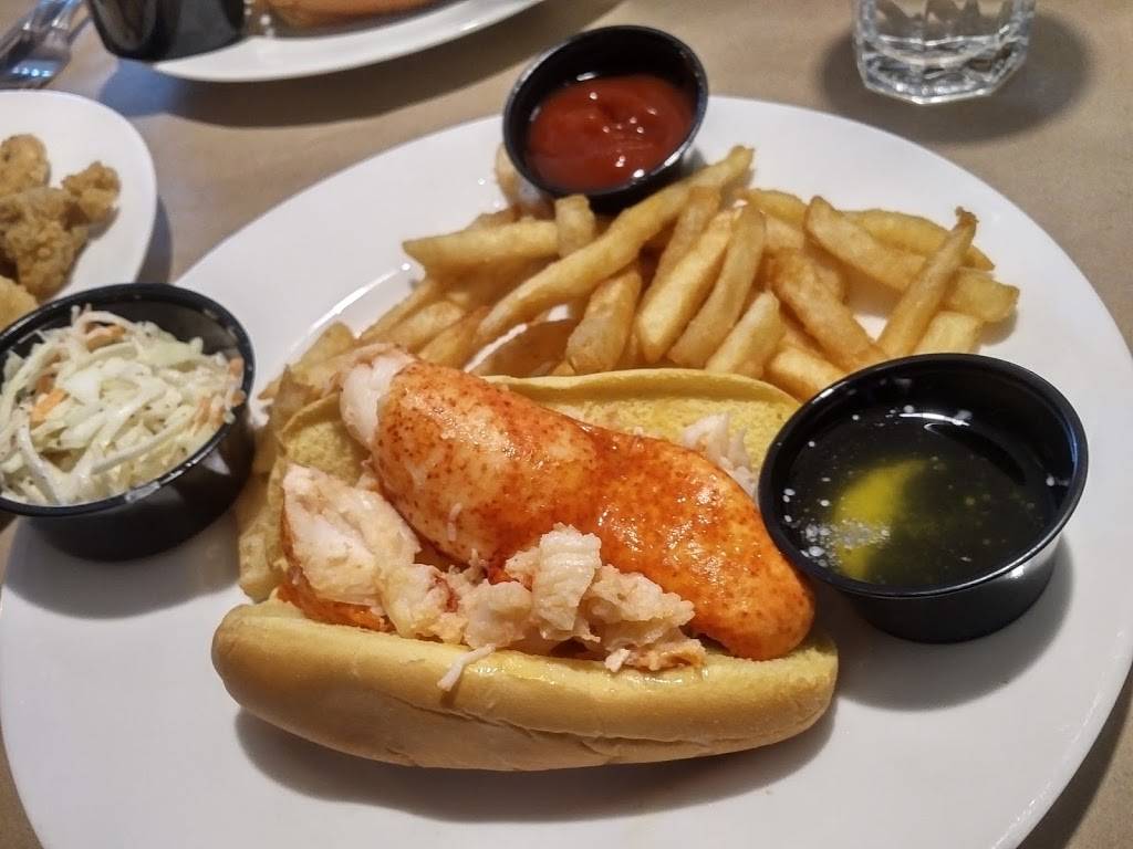 Saybrook Fish House | restaurant | 460 Albany Turnpike, Canton, CT 06019, USA | 8606930034 OR +1 860-693-0034