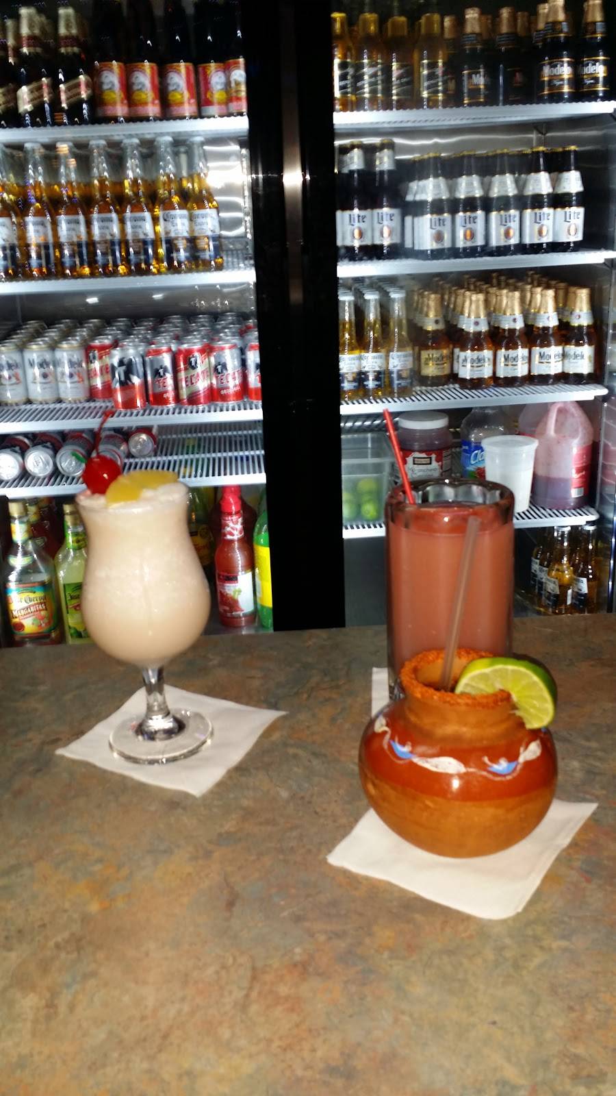 El Burrito Feliz | restaurant | 3219 W Cermak Rd, Chicago, IL 60623, USA | 7735221622 OR +1 773-522-1622