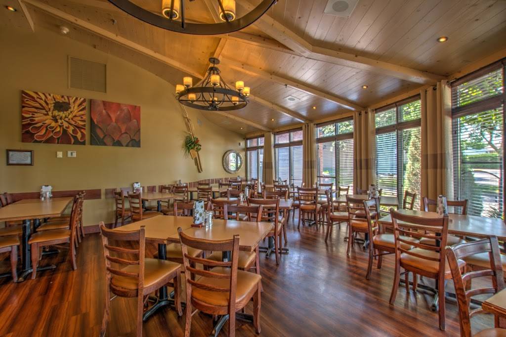 Rôtisserie St-Hubert | restaurant | 940 Rue Principale, Granby, QC J2G 2Z4, Canada | 4503784656 OR +1 450-378-4656