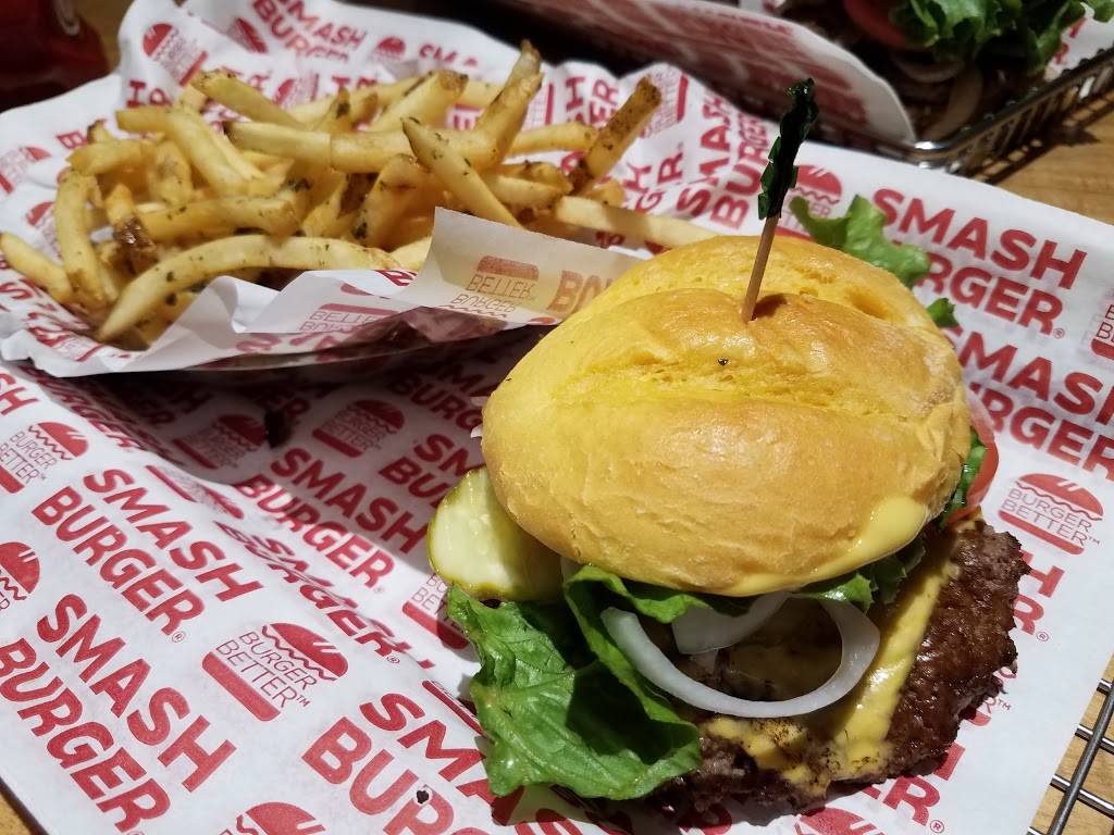 Smashburger | restaurant | 903 Hartford Turnpike, Waterford, CT 06385, USA | 8604379790 OR +1 860-437-9790