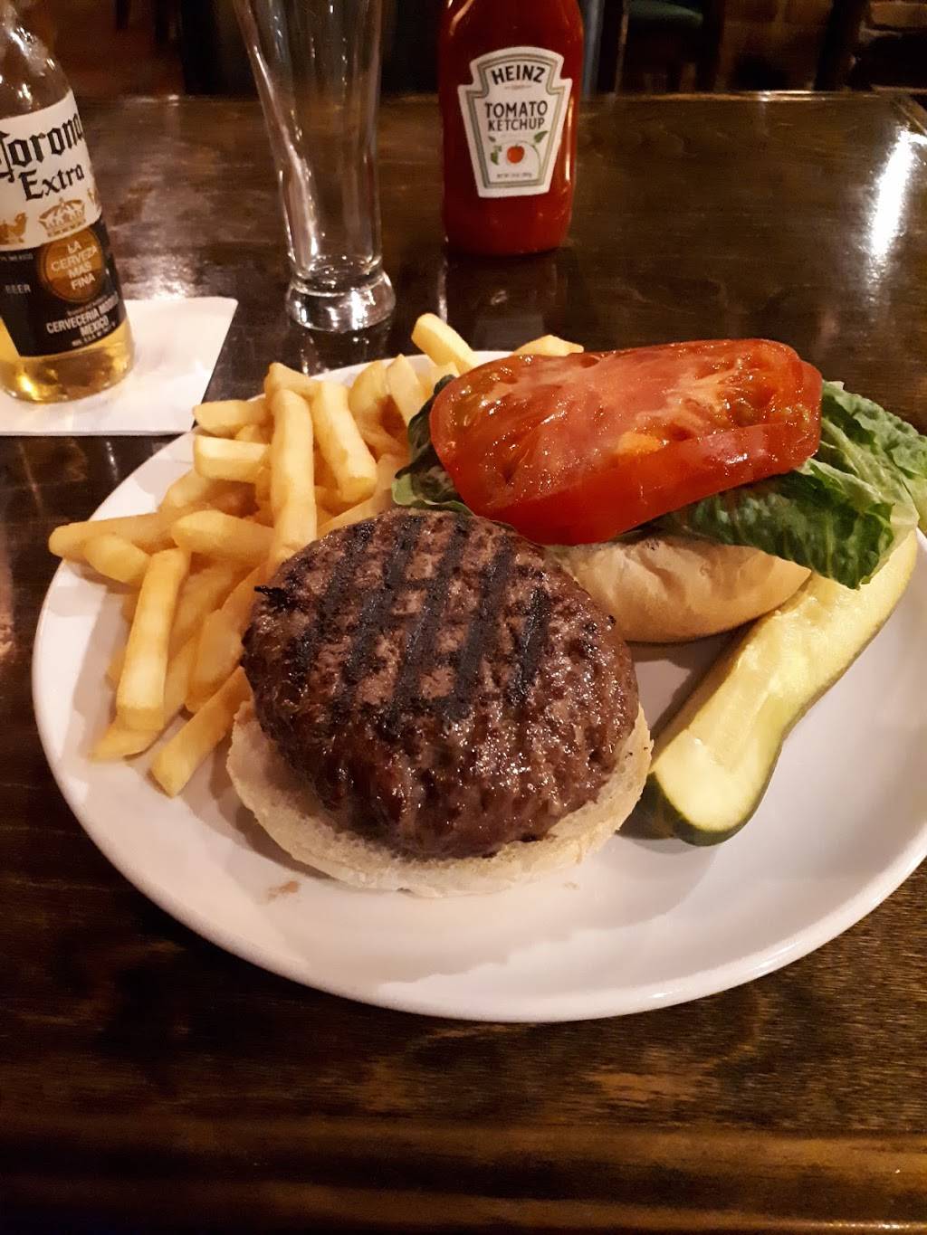 Chucks Steak House | restaurant | 20 Segar St, Danbury, CT 06810, USA | 2037925555 OR +1 203-792-5555