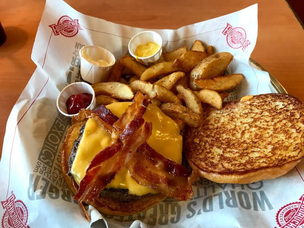 Fuddruckers | restaurant | Shopping Center, 550 Turnpike St, North Andover, MA 01845, USA | 9785571100 OR +1 978-557-1100