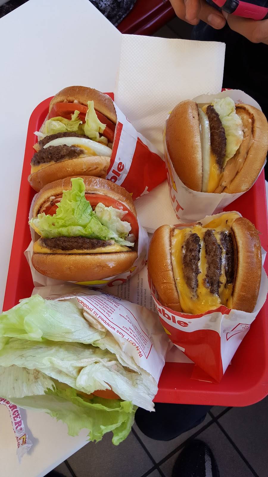 In-N-Out Burger | restaurant | 2011 Bronze Star Dr, Woodland, CA 95776, USA | 8007861000 OR +1 800-786-1000