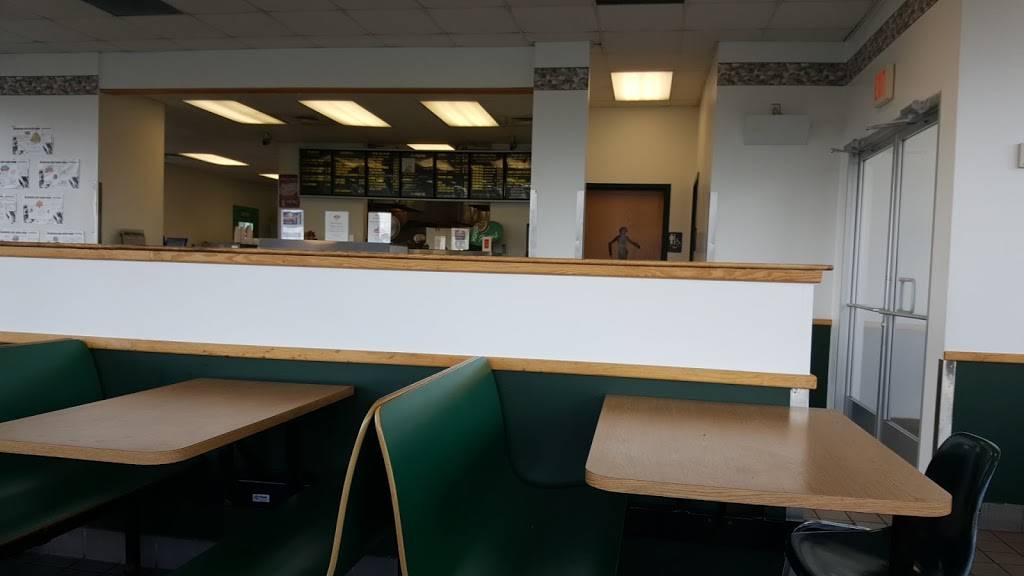 Henrys Hamburgers | restaurant | 1832 M-139, Benton Harbor, MI 49022, USA | 2699266757 OR +1 269-926-6757