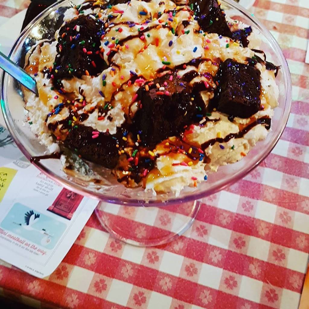 Buca di Beppo Italian Restaurant | restaurant | 38888 Six Mile Rd, Livonia, MI 48152, USA | 7344626442 OR +1 734-462-6442