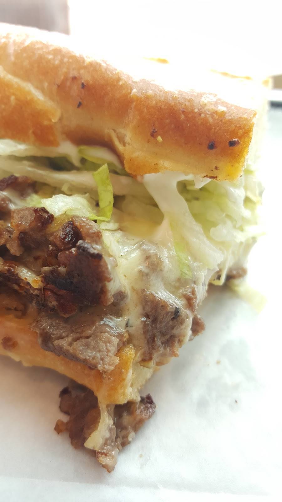 Steak Escape | restaurant | 2440 Lake Cir Dr, Indianapolis, IN 46268, USA | 3178205411 OR +1 317-820-5411