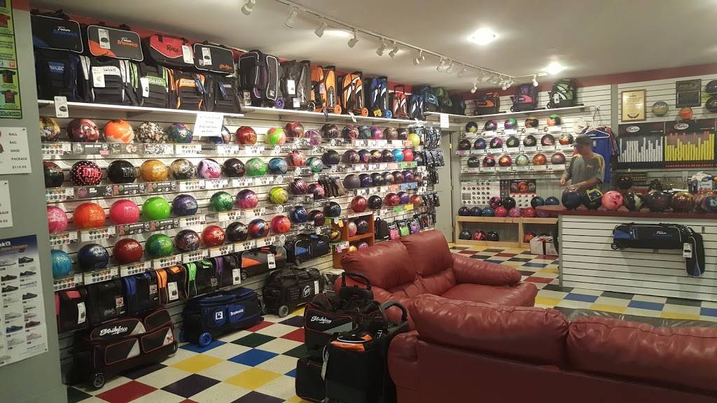 Wayne Webbs Columbus Bowl & TRISTANS PIZZA & WINGS | restaurant | 3224 S High St, Columbus, OH 43207, USA | 6144917155 OR +1 614-491-7155