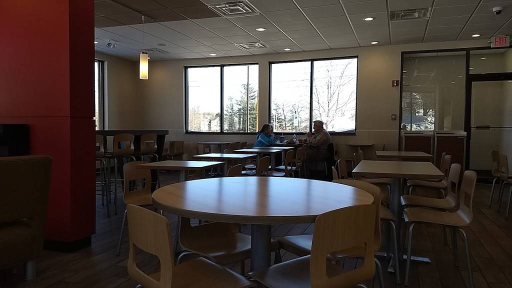 Wendys | restaurant | 1665 Andover St, Tewksbury, MA 01876, USA | 9788580400 OR +1 978-858-0400