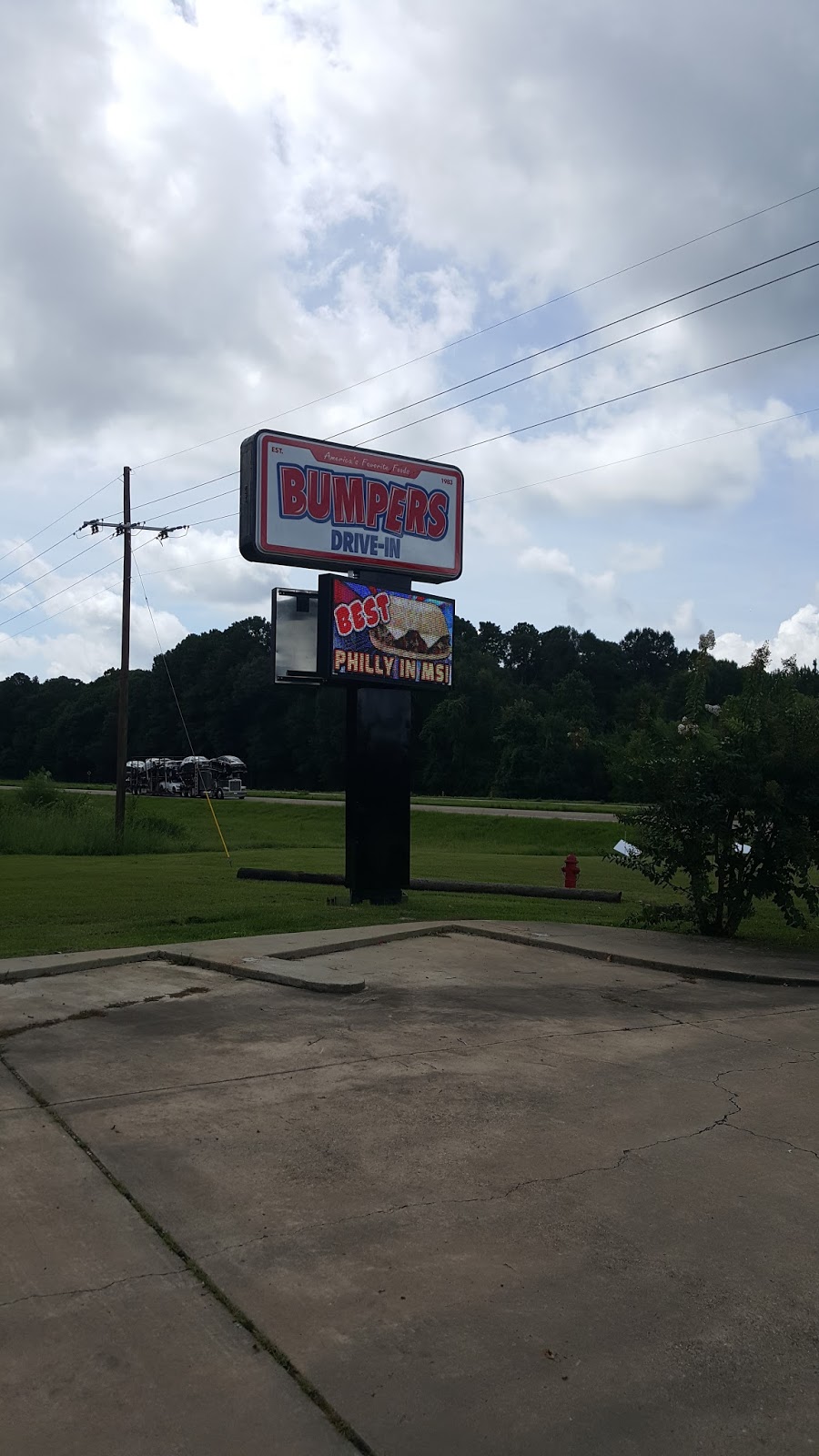 Bumpers Drive-In | restaurant | 3272 US 49, Mendenhall, MS 39114, USA | 6018477835 OR +1 601-847-7835