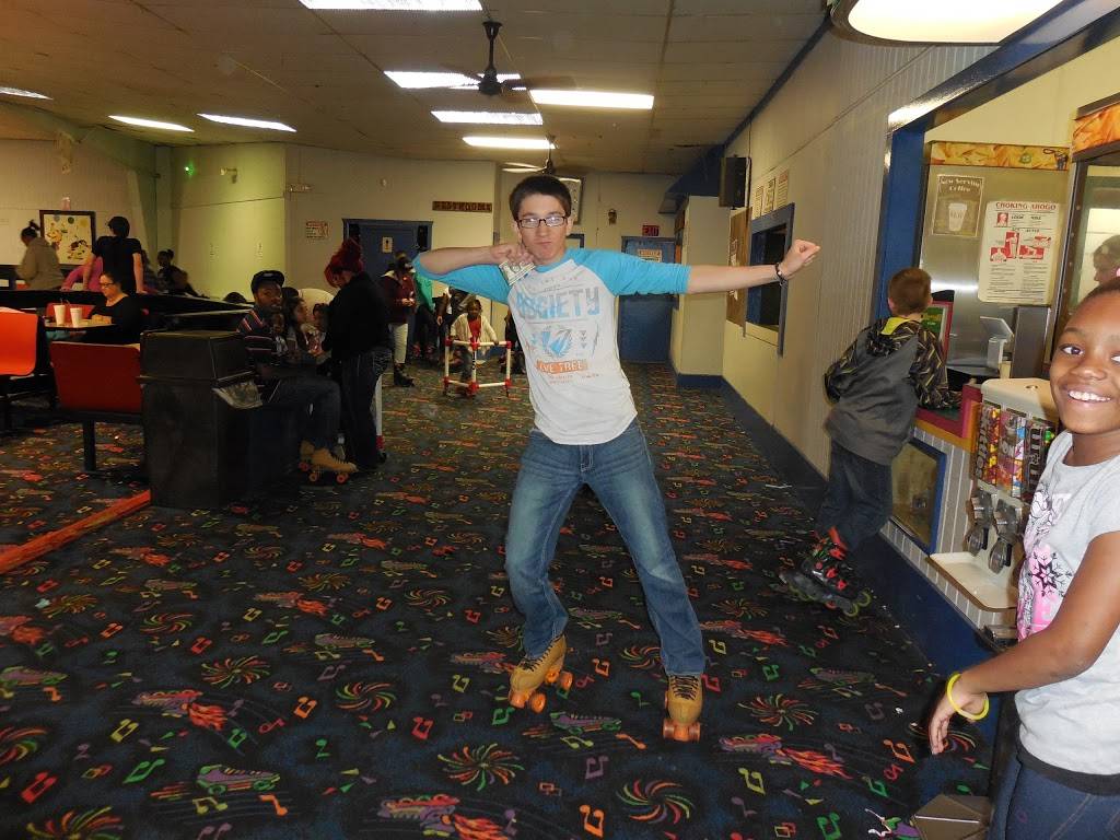 Skate Ranch | meal takeaway | 5012 Lotus Ln, Lufkin, TX 75904, USA | 9366344001 OR +1 936-634-4001