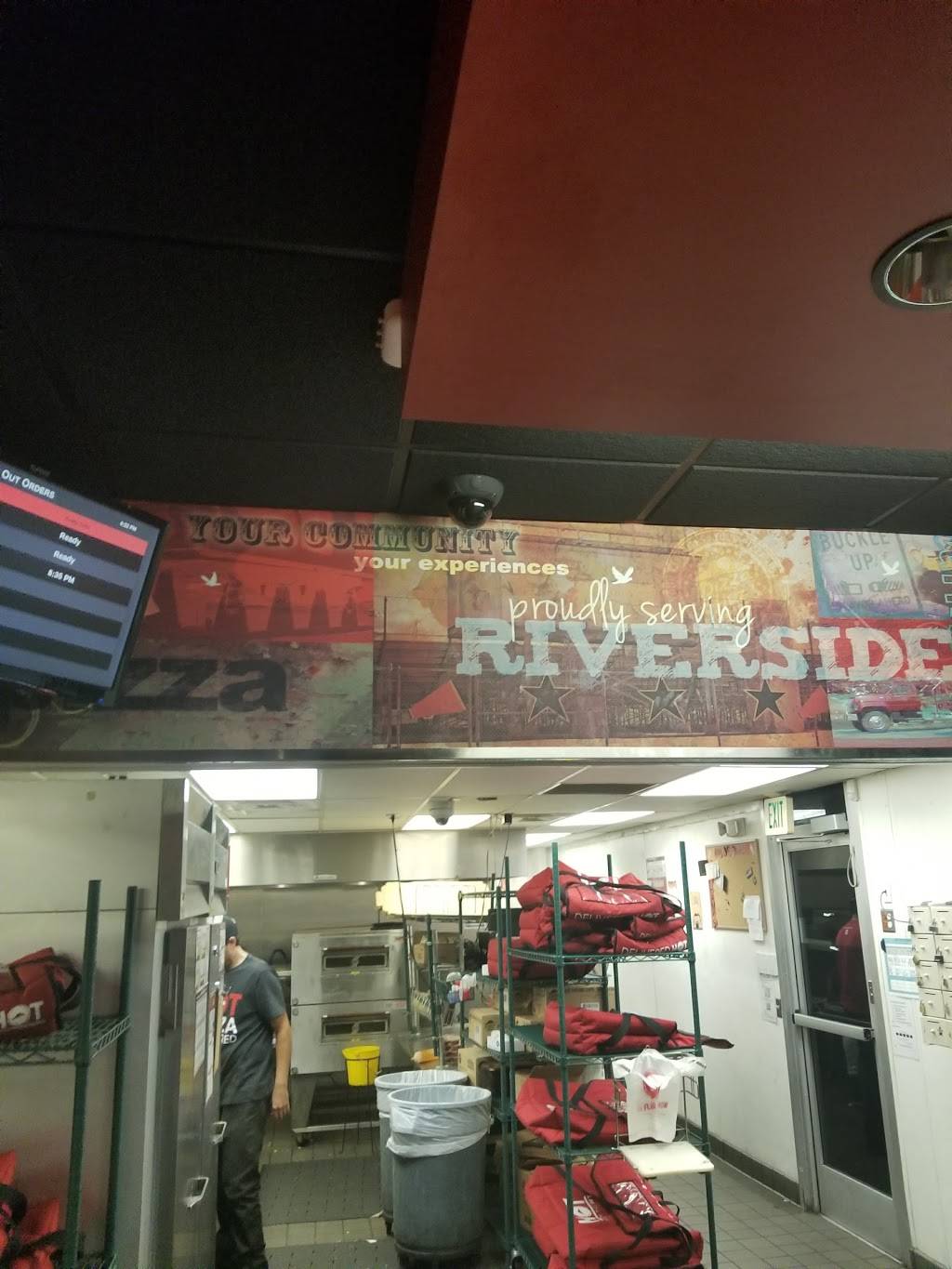 Pizza Hut | restaurant | 9706 Magnolia Ave, Riverside, CA 92503, USA | 9516874477 OR +1 951-687-4477