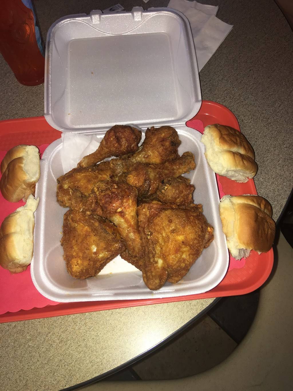 Churchs Chicken | restaurant | 1234 W Church St, Orlando, FL 32805, USA | 4074254333 OR +1 407-425-4333