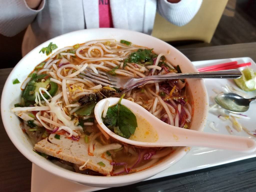 Noodles @ BTH | restaurant | 9180 N Fwy Service Rd E # 504, Fort Worth, TX 76177, USA | 8177502121 OR +1 817-750-2121