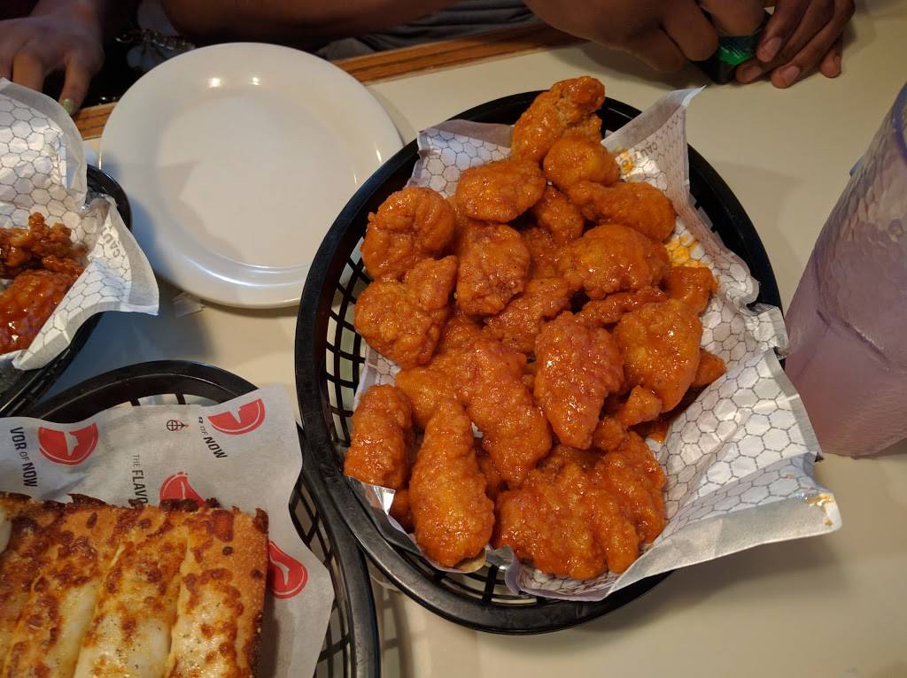 Pizza Hut | restaurant | 975 W Lincoln Hwy, Schererville, IN 46375, USA | 2193222550 OR +1 219-322-2550