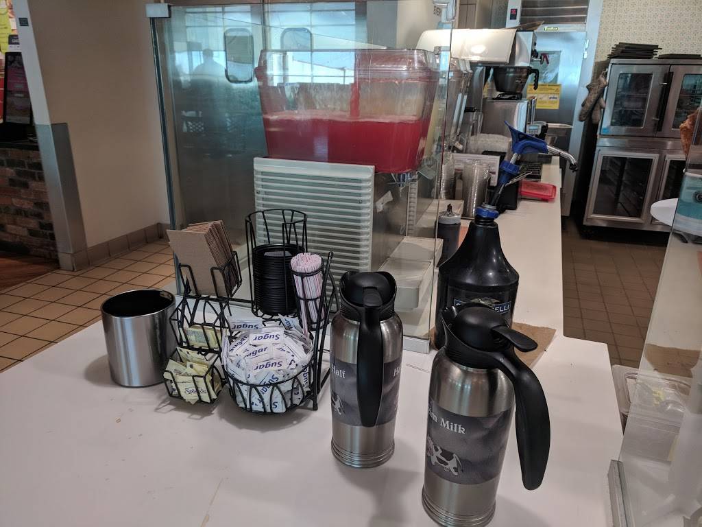 Cinnabon | restaurant | 7100 Terminal Dr, Oklahoma City, OK 73159, USA | 8882887655 OR +1 888-288-7655