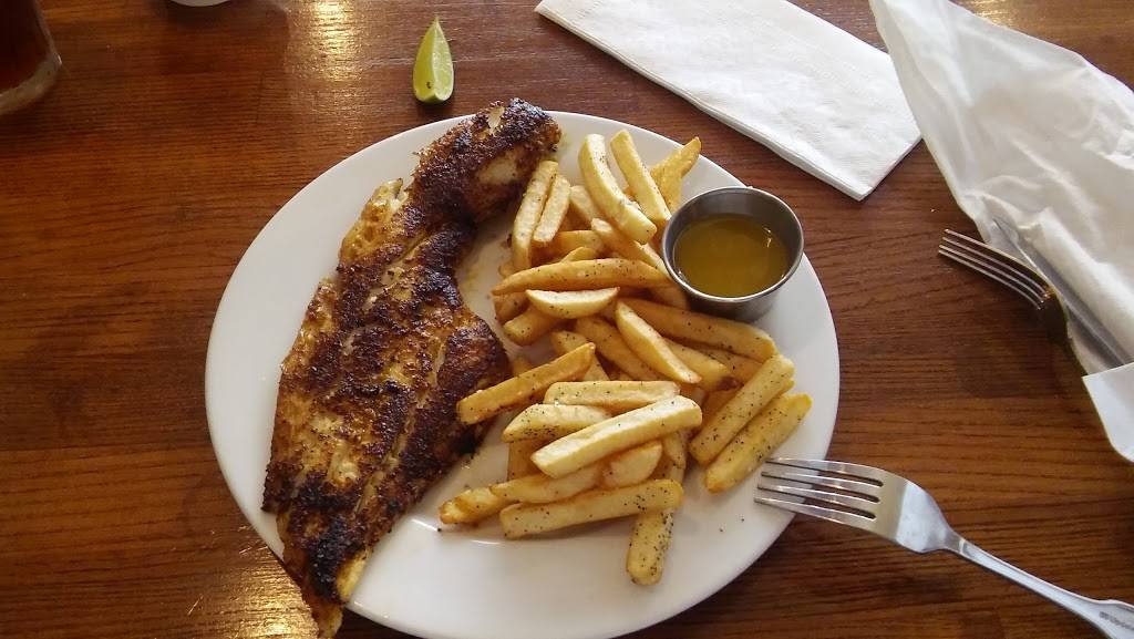 The Breezeway Restaurant & Bar | restaurant | 112 E 1st St, Sanford, FL 32771, USA | 4078781284 OR +1 407-878-1284