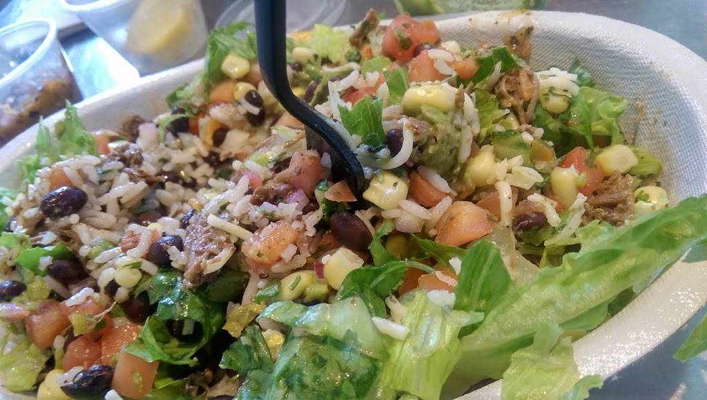 Chipotle Mexican Grill | restaurant | 6924 S Park Centre Dr, Cottonwood Heights, UT 84121, USA | 8019433525 OR +1 801-943-3525