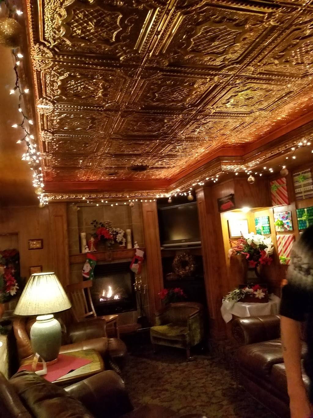 Skoogs Parkside Supper Club | restaurant | 932 N Broadway St #1514, Menomonie, WI 54751, USA | 7152356124 OR +1 715-235-6124