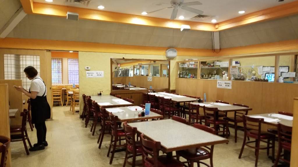 Choong Hwa Won | restaurant | 4409 John Marr Dr, Annandale, VA 22032, USA | 7032568006 OR +1 703-256-8006