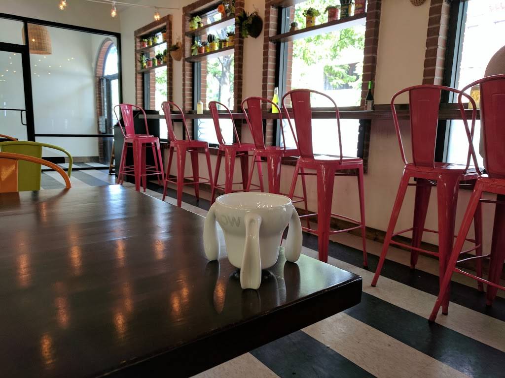 Carnicerias Guanajuato | restaurant | 1436 N Ashland Ave, Chicago, IL 60622, USA | 7737725266 OR +1 773-772-5266