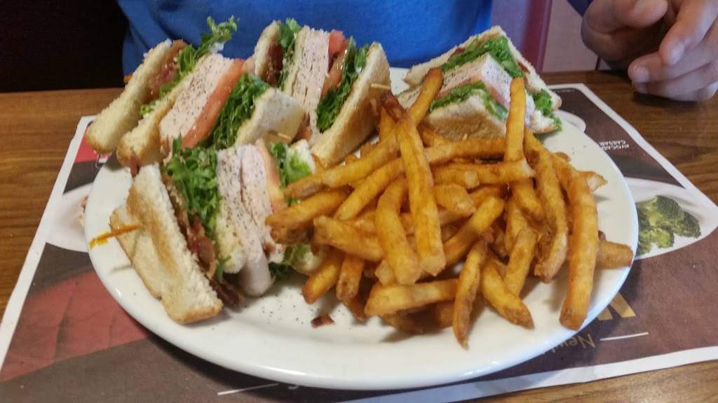 Dennys | restaurant | 2684 Lee Rd, Winter Park, FL 32789, USA | 4076221545 OR +1 407-622-1545