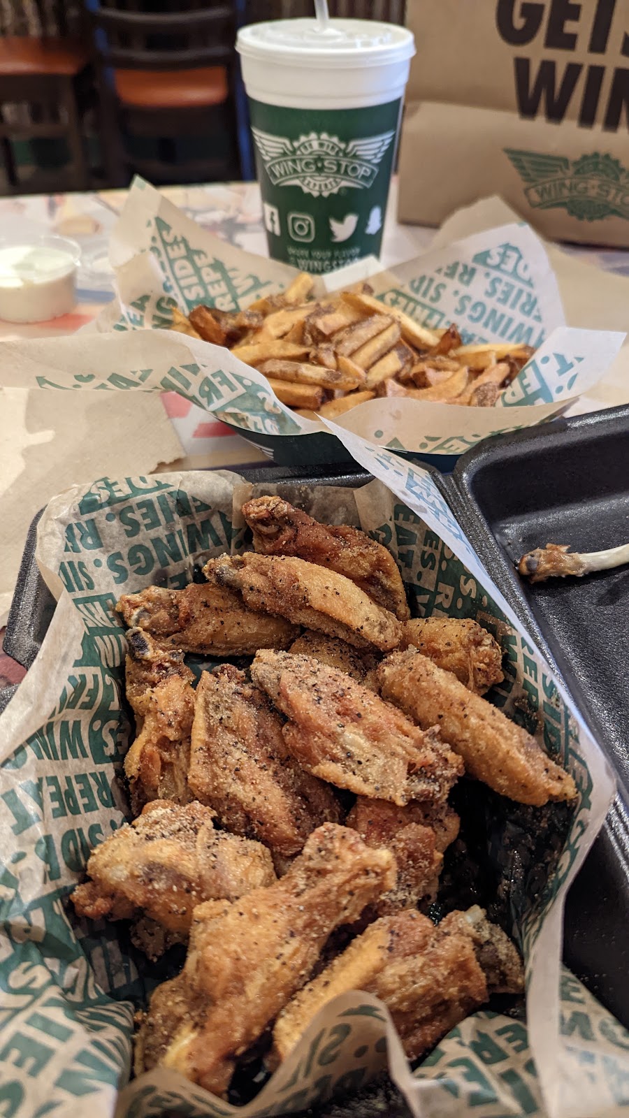 Wingstop | restaurant | 2913 Lakewood Village Dr, North Little Rock, AR 72116, USA | 5017911900 OR +1 501-791-1900