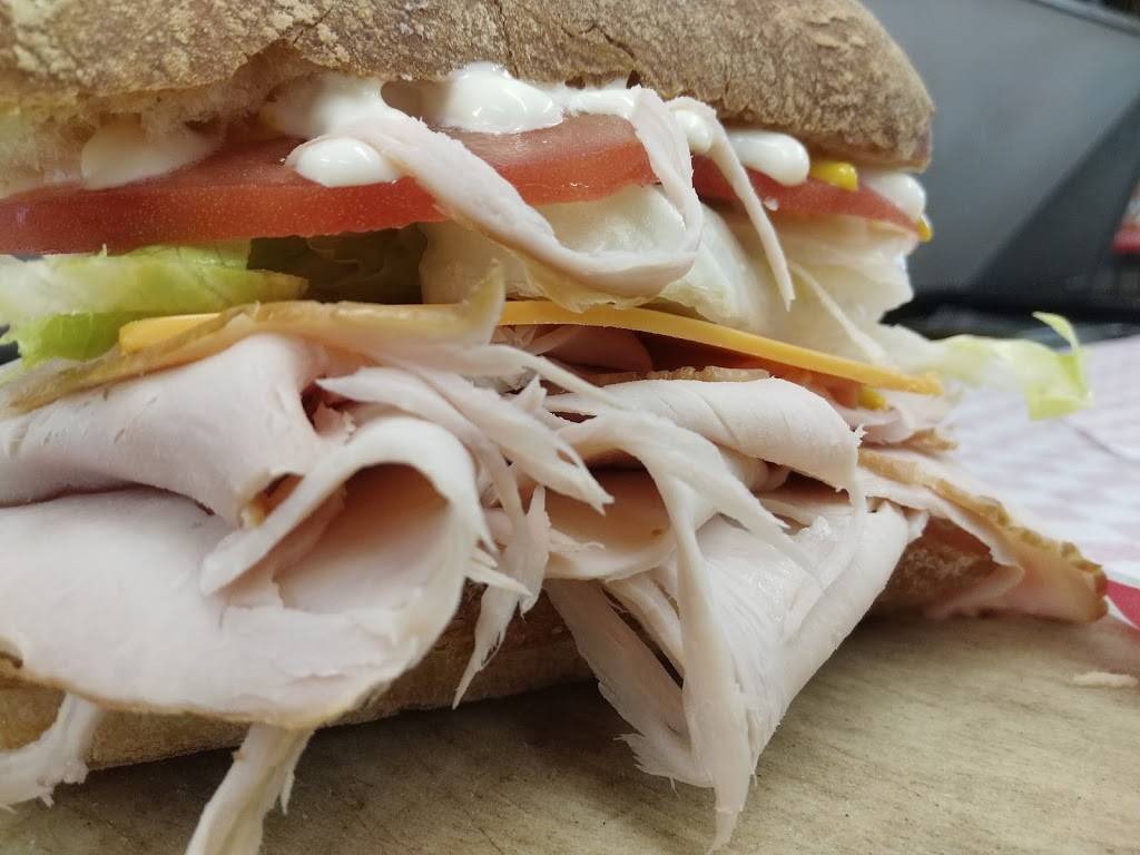 Philly Cheese Jakes | restaurant | 988 Confederation St, Sarnia, ON N7S 1A1, Canada | 5194915797 OR +1 519-491-5797