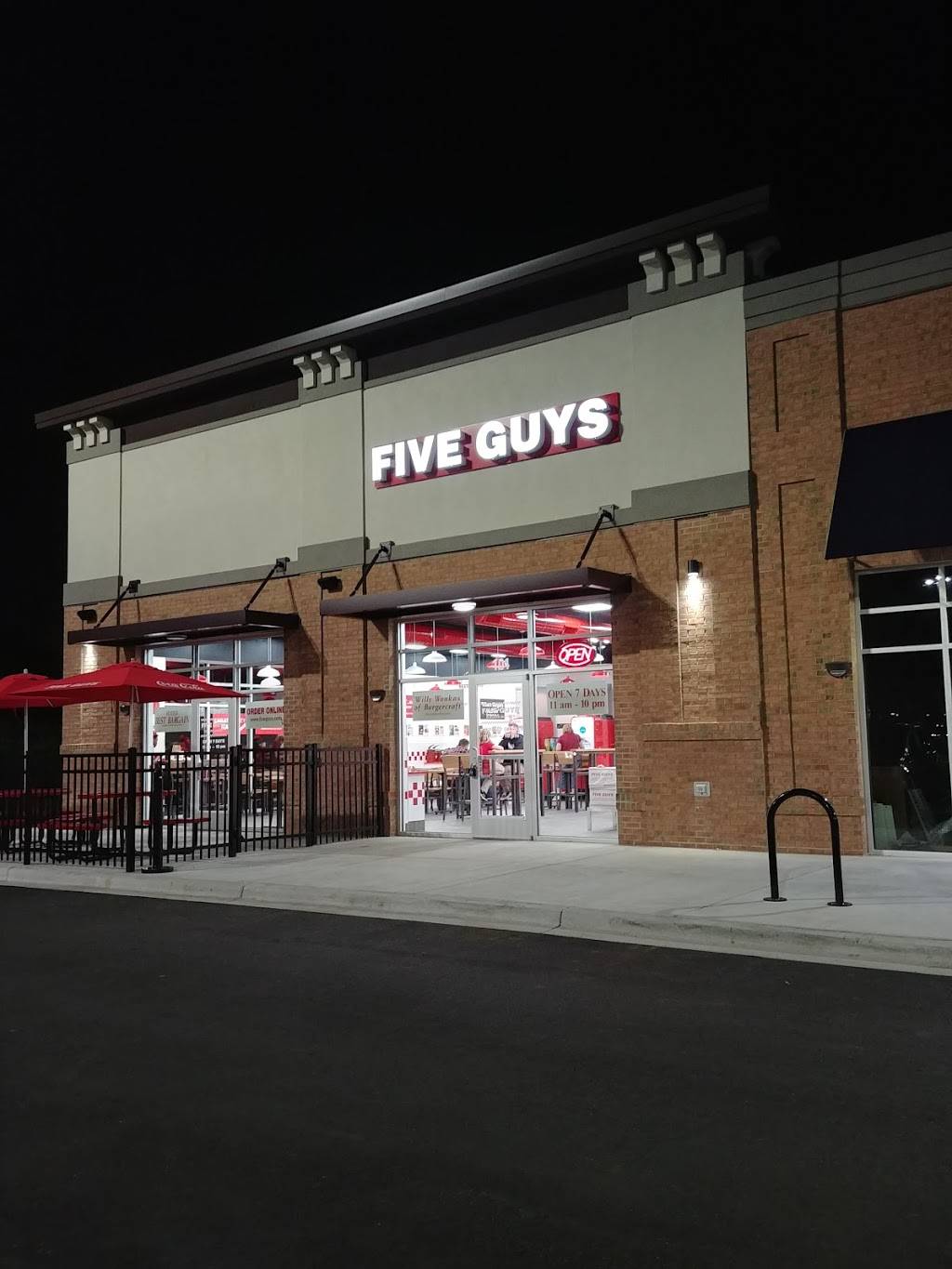Five Guys | meal takeaway | 2304 Matthews Township Pkwy, Matthews, NC 28105, USA | 7043156301 OR +1 704-315-6301