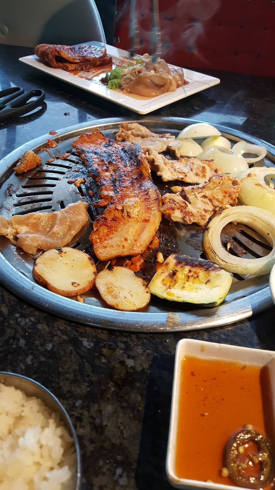 SizzlinGogi | restaurant | 1841 S Broadway, Santa Maria, CA 93454, USA | 8052879760 OR +1 805-287-9760