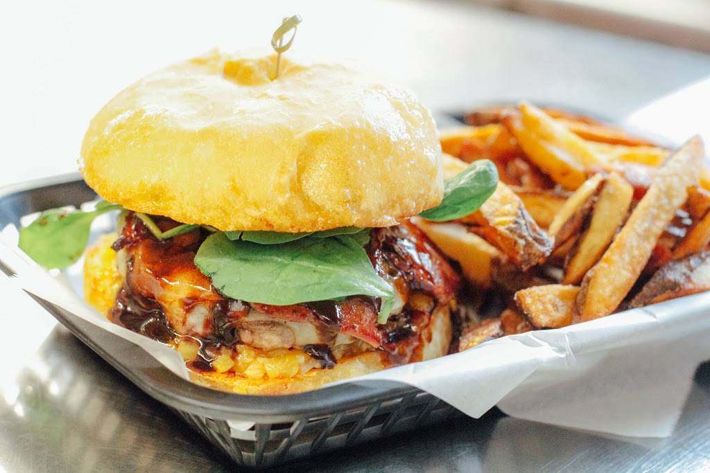 Brannan Manor Restaurant & Spirits - "Home of SacTown Sports" | restaurant | 106 J St, Sacramento, CA 95814, USA | 9166627743 OR +1 916-662-7743