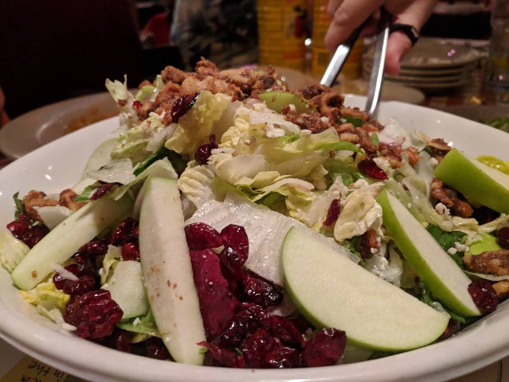 Buca di Beppo Italian Restaurant | restaurant | 205 N Moorpark Rd, Thousand Oaks, CA 91360, USA | 8054493688 OR +1 805-449-3688