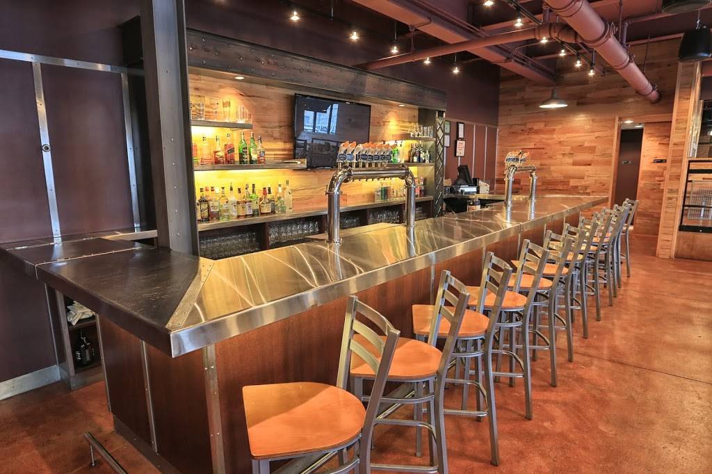 Goose Island Brewhouse | restaurant | 1800 N Clybourn Ave, Chicago, IL 60614, USA | 3129150071 OR +1 312-915-0071