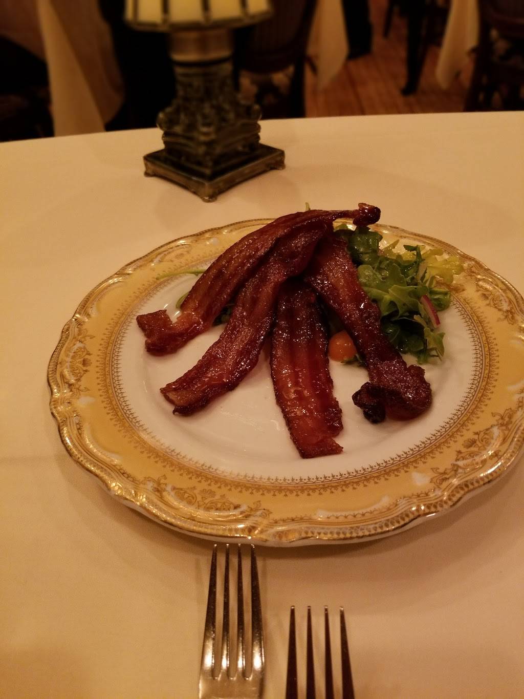 Bohanans Prime Steaks and Seafood | restaurant | 219 E Houston St, San Antonio, TX 78205, USA | 2104722600 OR +1 210-472-2600