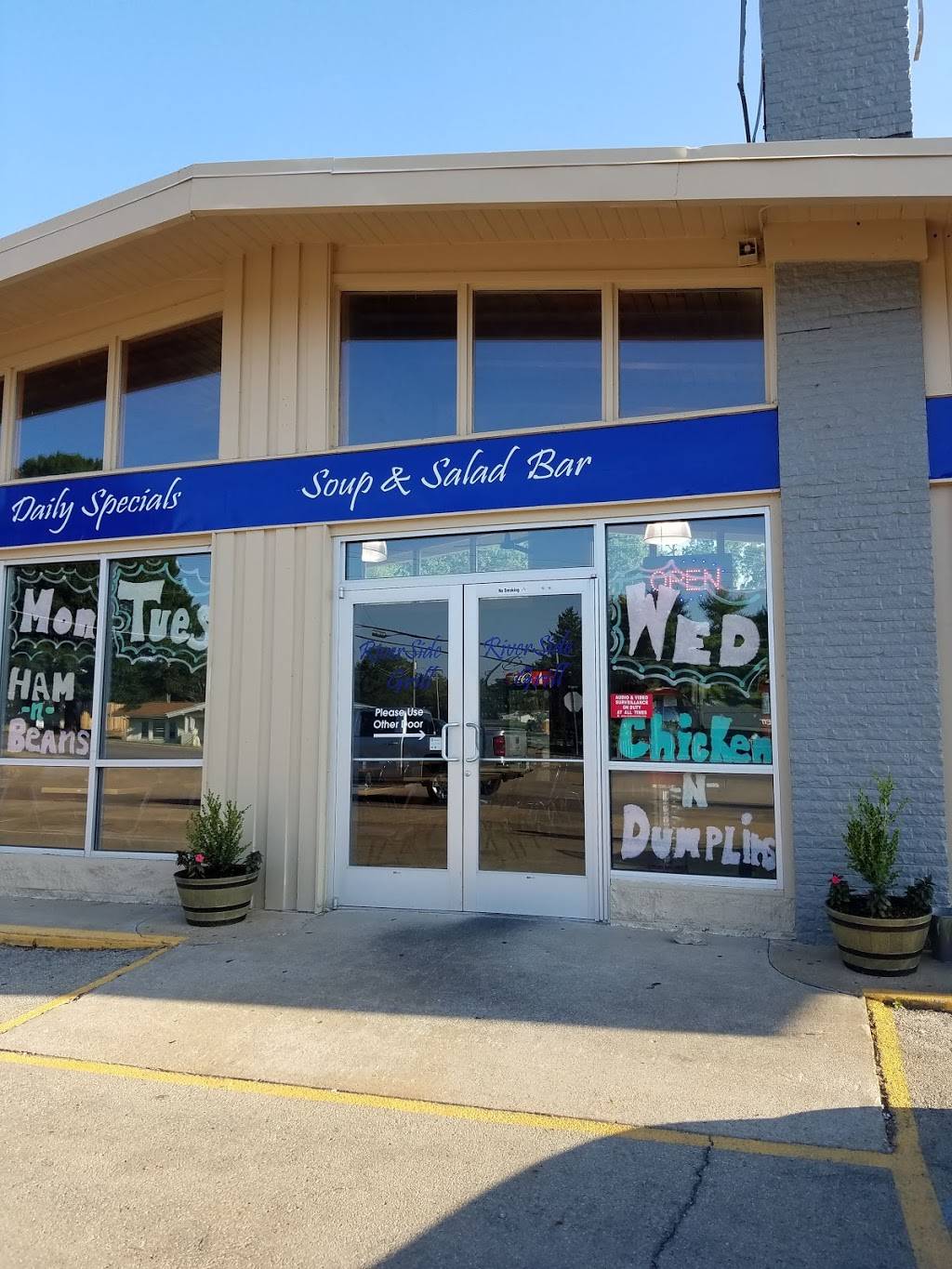 Riverside Grill | restaurant | Park Hills, MO 63601, USA | 5733274199 OR +1 573-327-4199