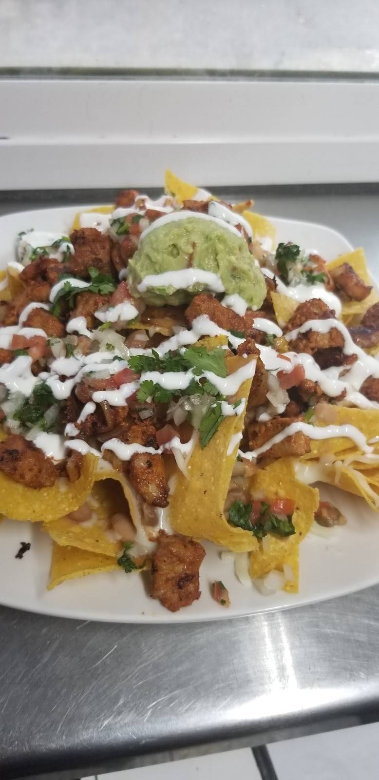 El chilito loco authentic méxican food | restaurant | 3423 SE Belmont St, Portland, OR 97214, USA | 5038473271 OR +1 503-847-3271