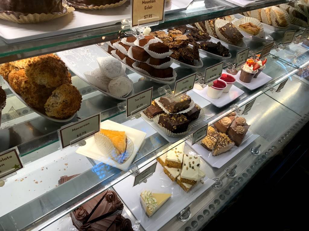 The Well-Bred Bakery & Café​ in Biltmore Village | bakery | 6 Boston Way, Asheville, NC 28803, USA | 8287745307 OR +1 828-774-5307