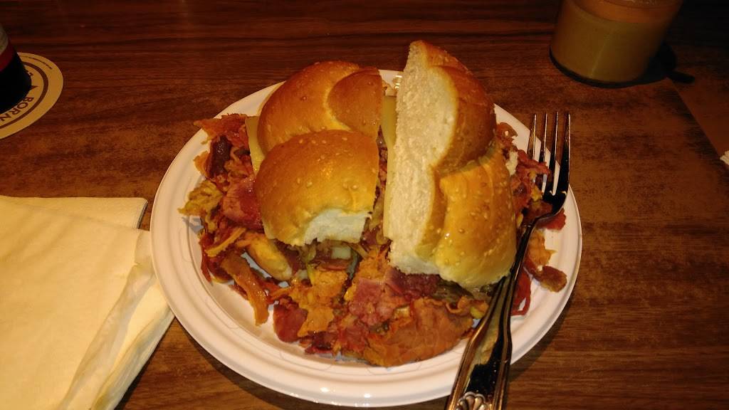 The Eire Pub | restaurant | 795 Adams St, Dorchester Center, MA 02124, USA | 6174360088 OR +1 617-436-0088