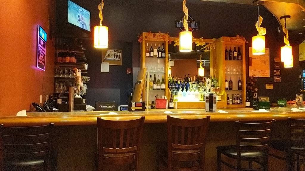 Flat Top Grill | restaurant | SHOPPES AT GRAND PRAIRIE, 5201 W War Memorial Dr, Peoria, IL 61615, USA | 3096939966 OR +1 309-693-9966