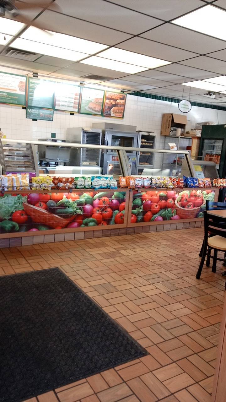 Subway | restaurant | 1398 East Ave, Chico, CA 95926, USA | 5308948757 OR +1 530-894-8757
