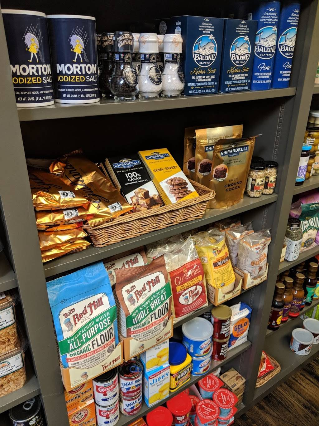 Chilmark General Store | restaurant | 7 State Rd, Chilmark, MA 02535, USA | 5086453739 OR +1 508-645-3739