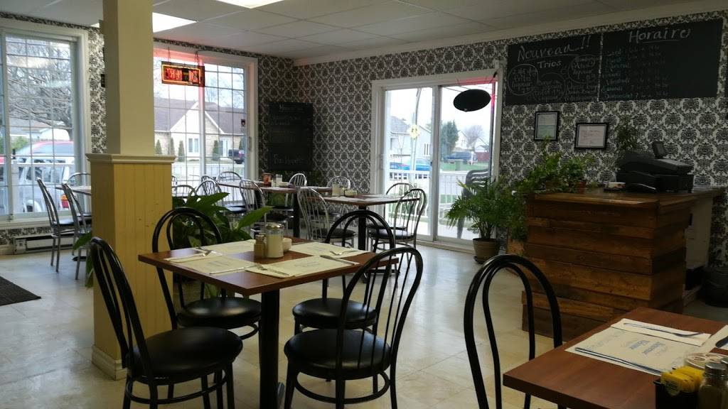 Le Ptit Bistro | restaurant | 166 Chemin Saint-Féréol, Les Cèdres, QC J7T 1M4, Canada | 4504522888 OR +1 450-452-2888