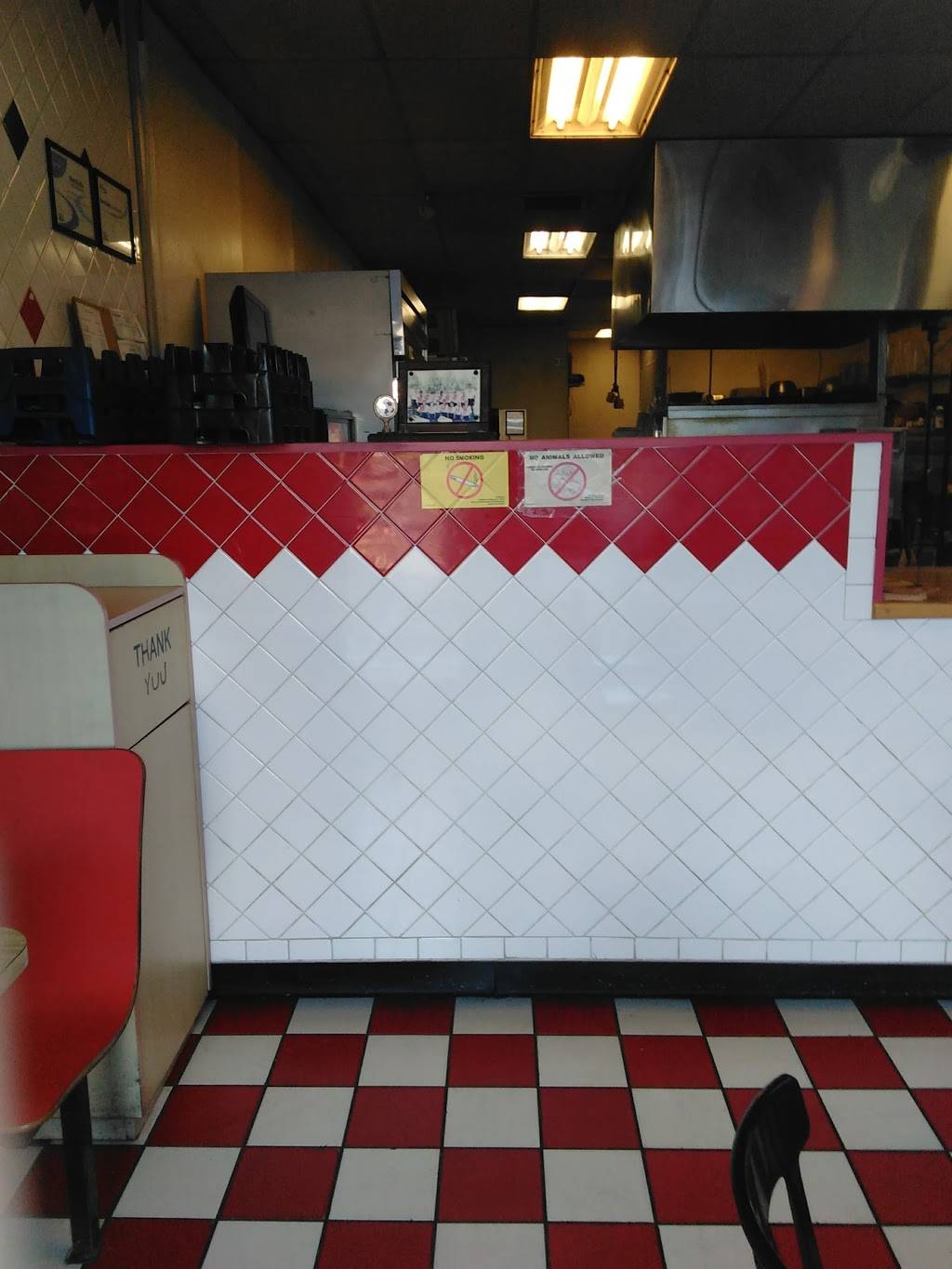 Captain Tonys Pizza & Pasta | restaurant | 135 E Ave. J, Lancaster, CA 93535, USA | 6619423000 OR +1 661-942-3000