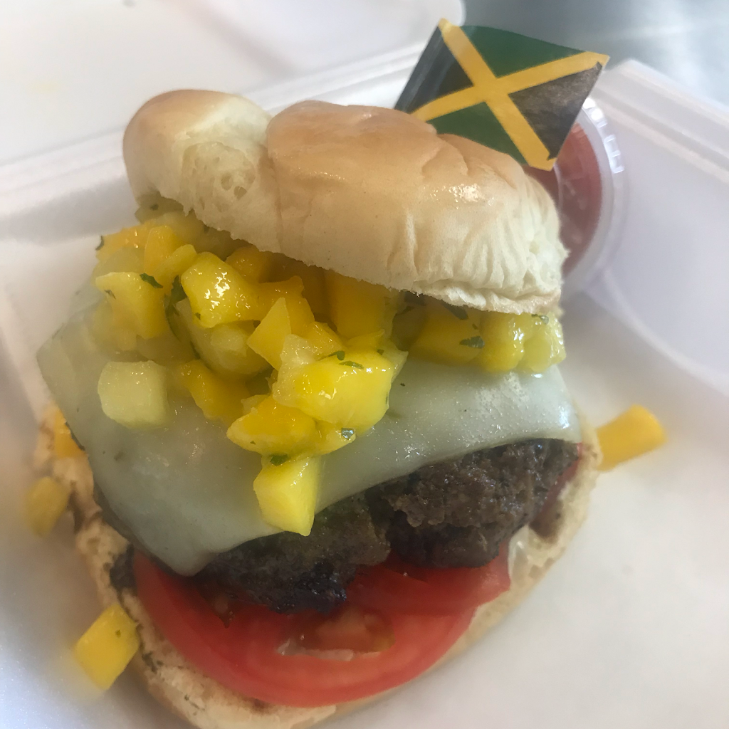 Minstons Jamaican Deli | restaurant | 2880 Holcomb Bridge Rd #184, Alpharetta, GA 30022, USA | 6783536130 OR +1 678-353-6130