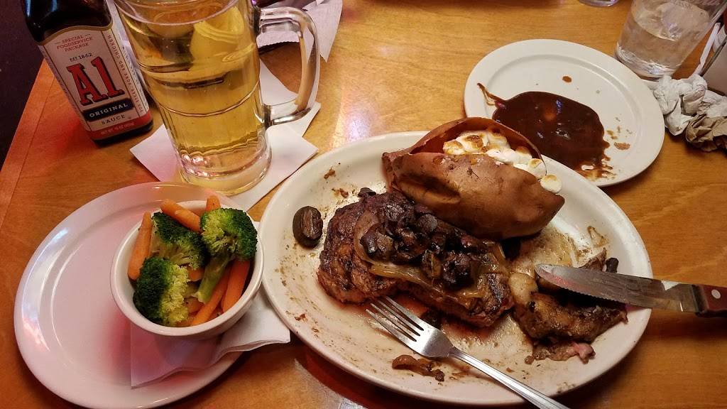 Texas Roadhouse | restaurant | 400 S Frontage Rd, New London, CT 06320, USA | 8604371510 OR +1 860-437-1510