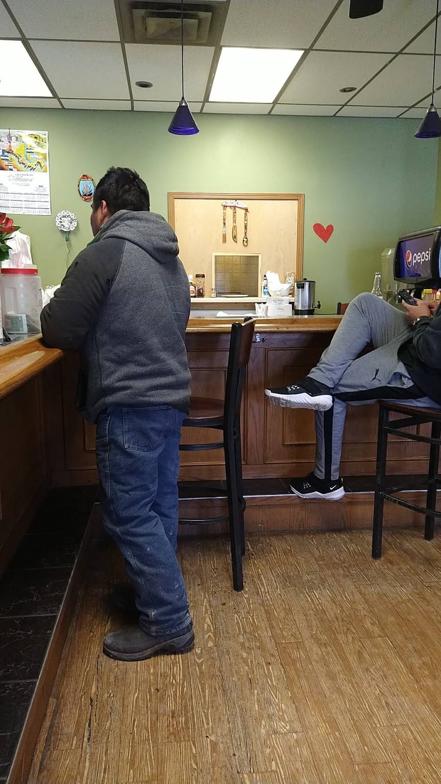 Usuluteco Restaurante Salvadoreño | restaurant | 1511 S Union St, Des Moines, IA 50315, USA | 5152880969 OR +1 515-288-0969