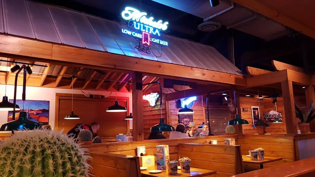Texas Roadhouse | restaurant | 2451 W 28th St, Greeley, CO 80634, USA | 9703303668 OR +1 970-330-3668